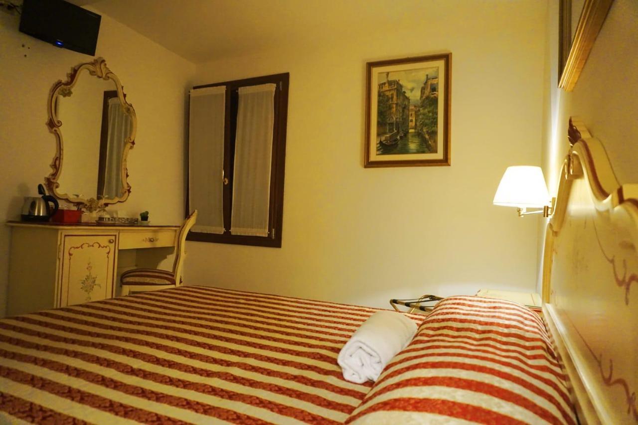 Hotel Rialto Experience Venezia Esterno foto