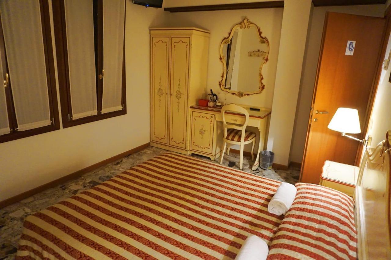 Hotel Rialto Experience Venezia Esterno foto