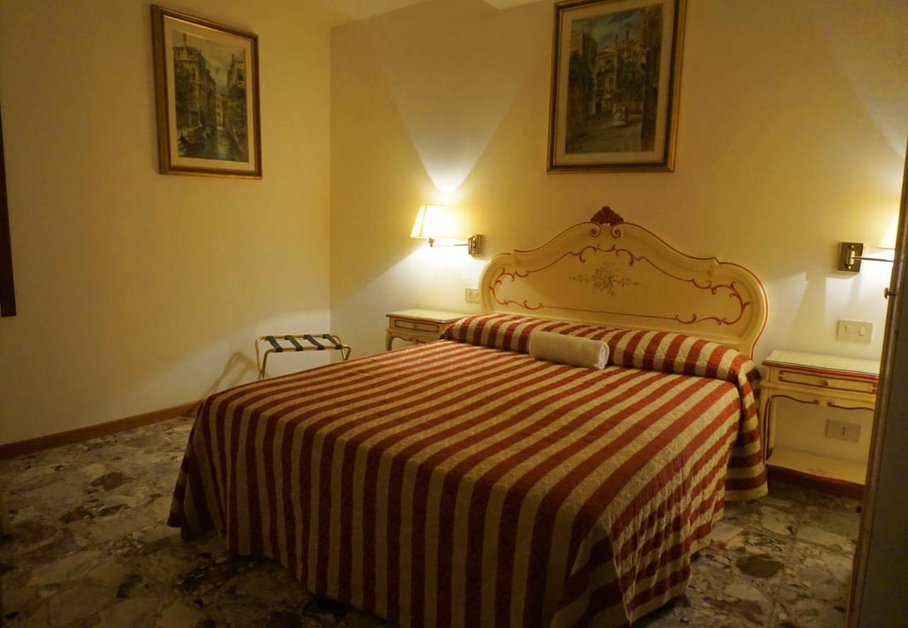 Hotel Rialto Experience Venezia Esterno foto